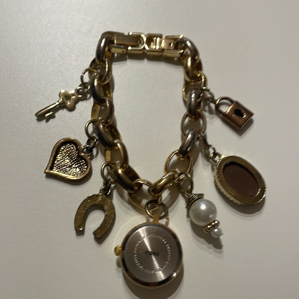 Gold Tone 7 Charms 7” Long Bracelet - Picture 6 of 6